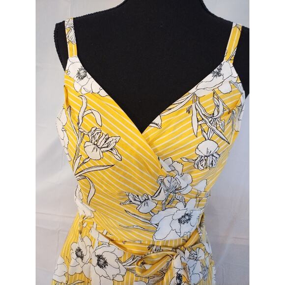 NWT 2-Piece Sleeveless Romper Set by LUSH Yellow White Black Florals Size Small - Picture 4 of 10